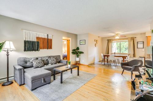 Forest Grove House | Pet-Friendly Gem with Ping-Pong Table in Oregon!