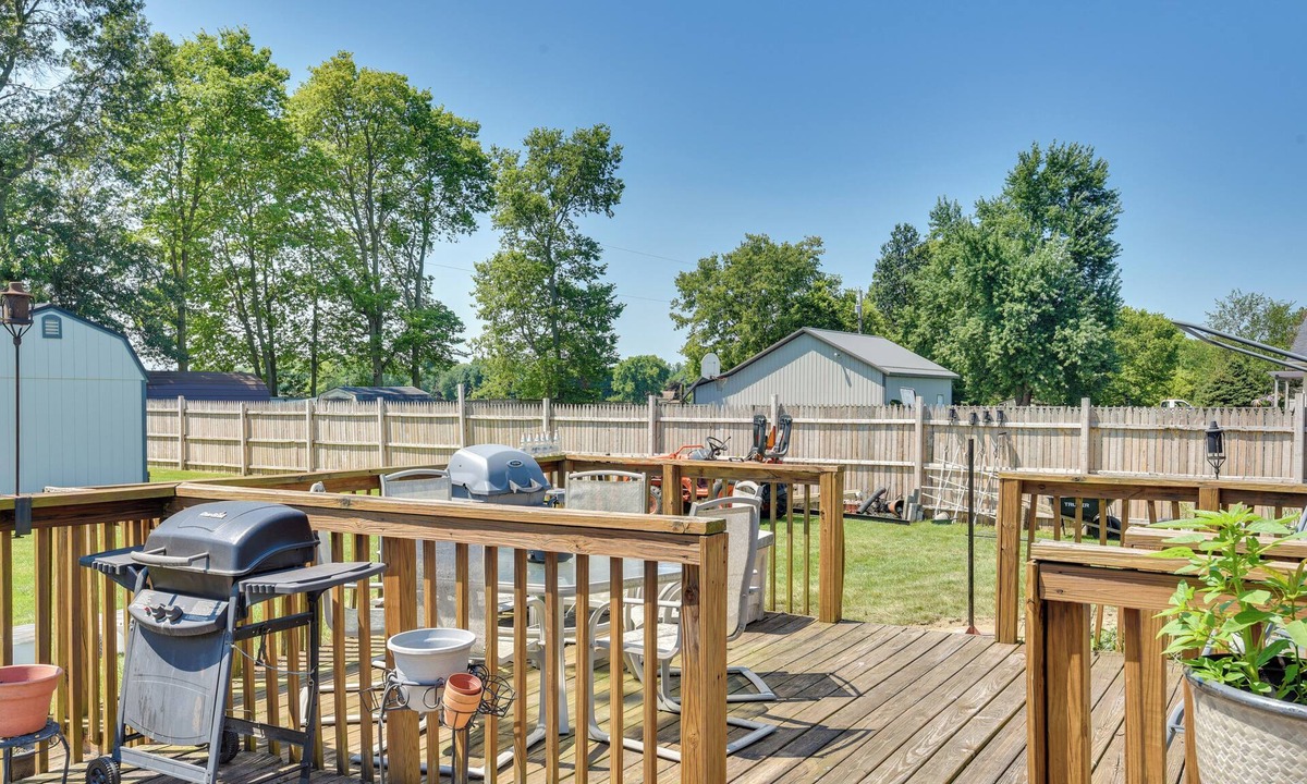 Goshen Apartment | Pet-Friendly Goshen Abode w/Sauna & Fenced Yard!