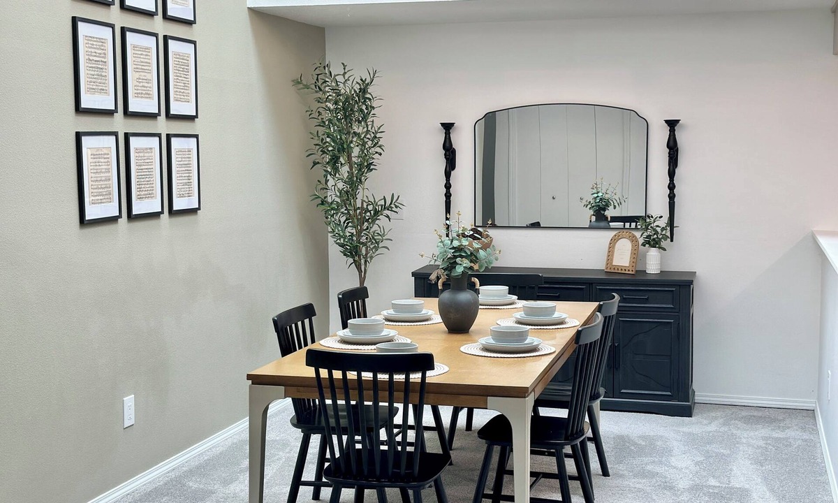 Bull Mountain House | Pet-Friendly Haven, Skylights, Private
