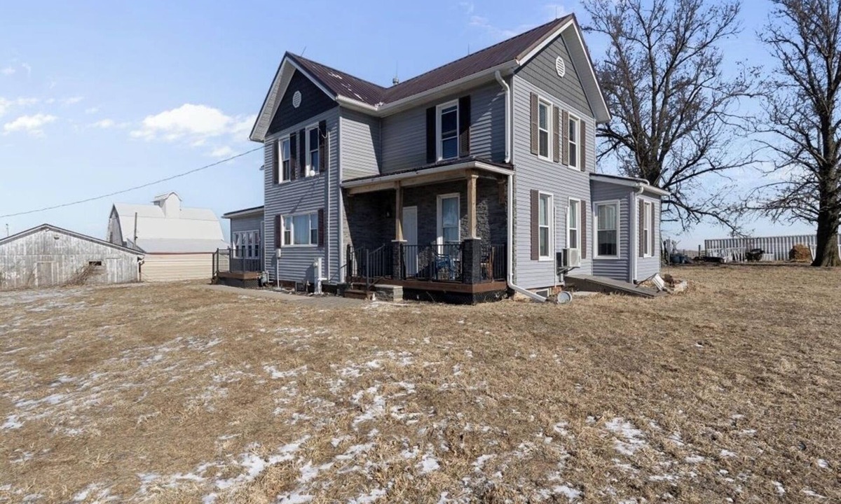 Opheim House | Pet-Friendly Historic 4BR Home in Illinois