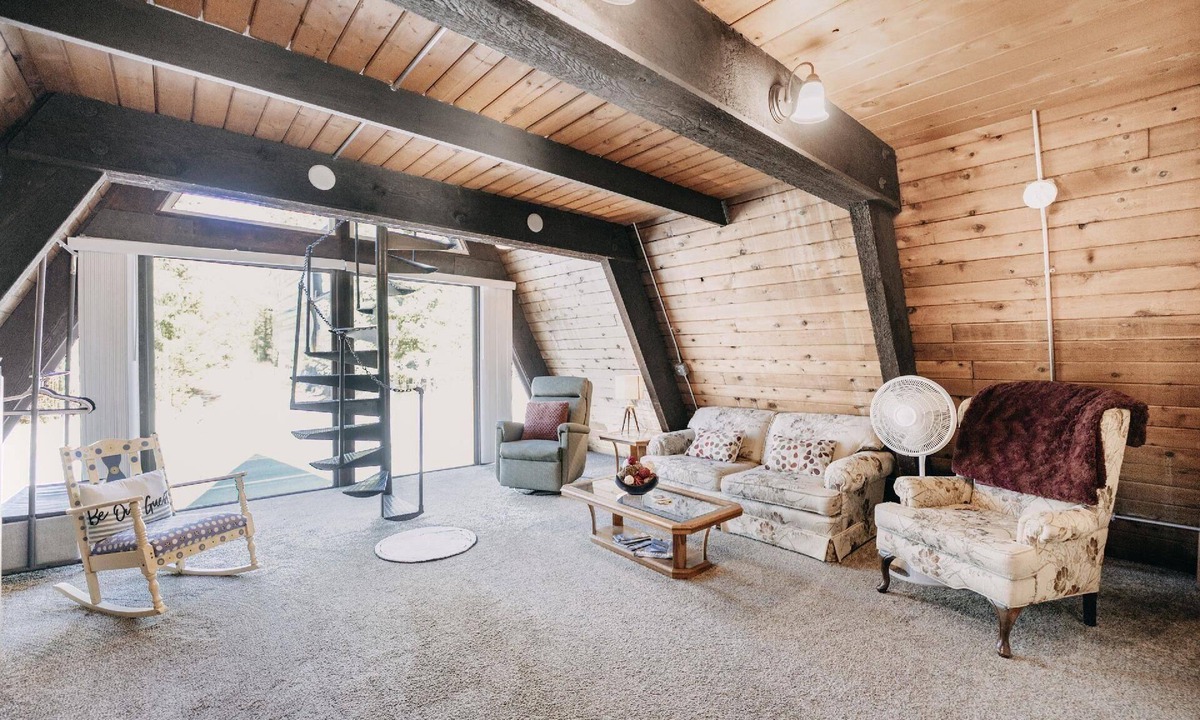 Maple Falls Apartment | Pet Friendly Holiday apartment "05MBH"