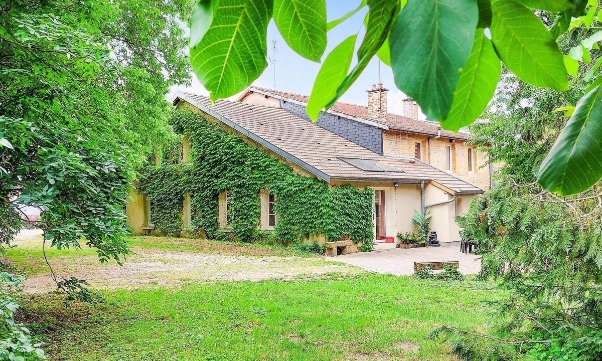 Boult-aux-Bois House | Pet friendly home in Boult-aux-Bois