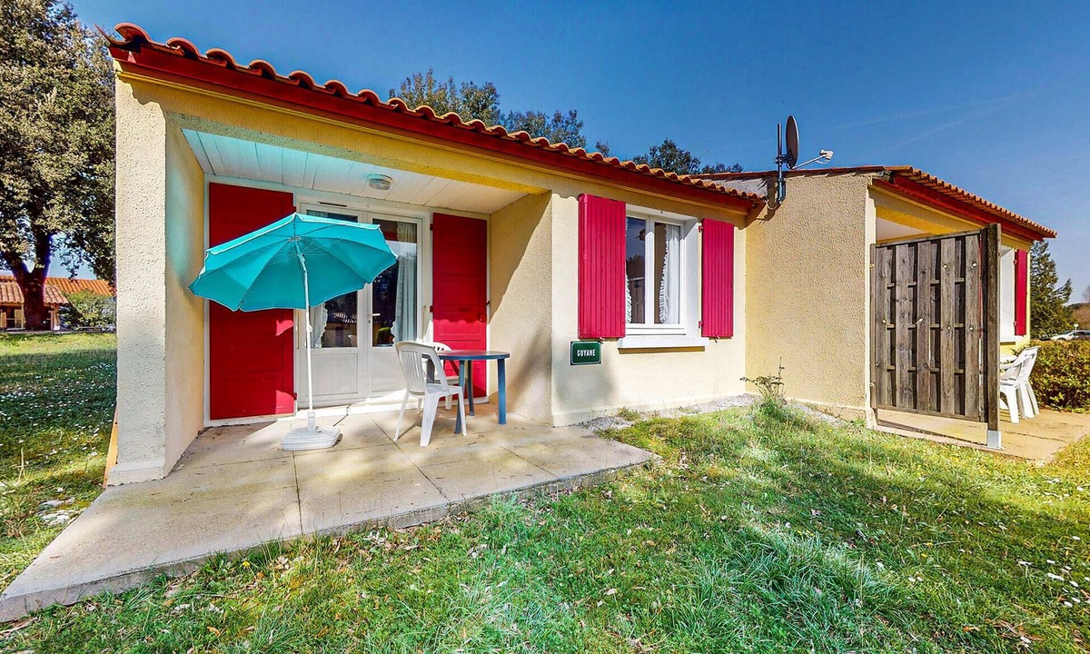 Saint-Savinien House | Pet friendly home in Saint-Savinien