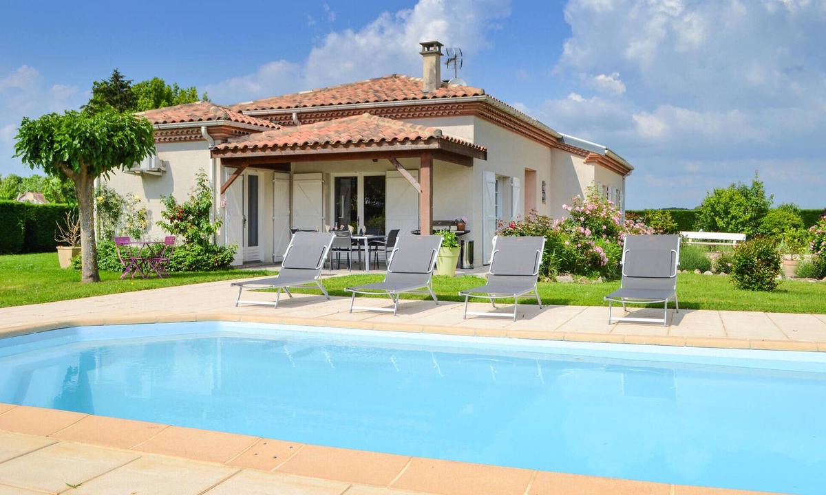Saint-Georges House | Pet friendly home in Saint-Georges
