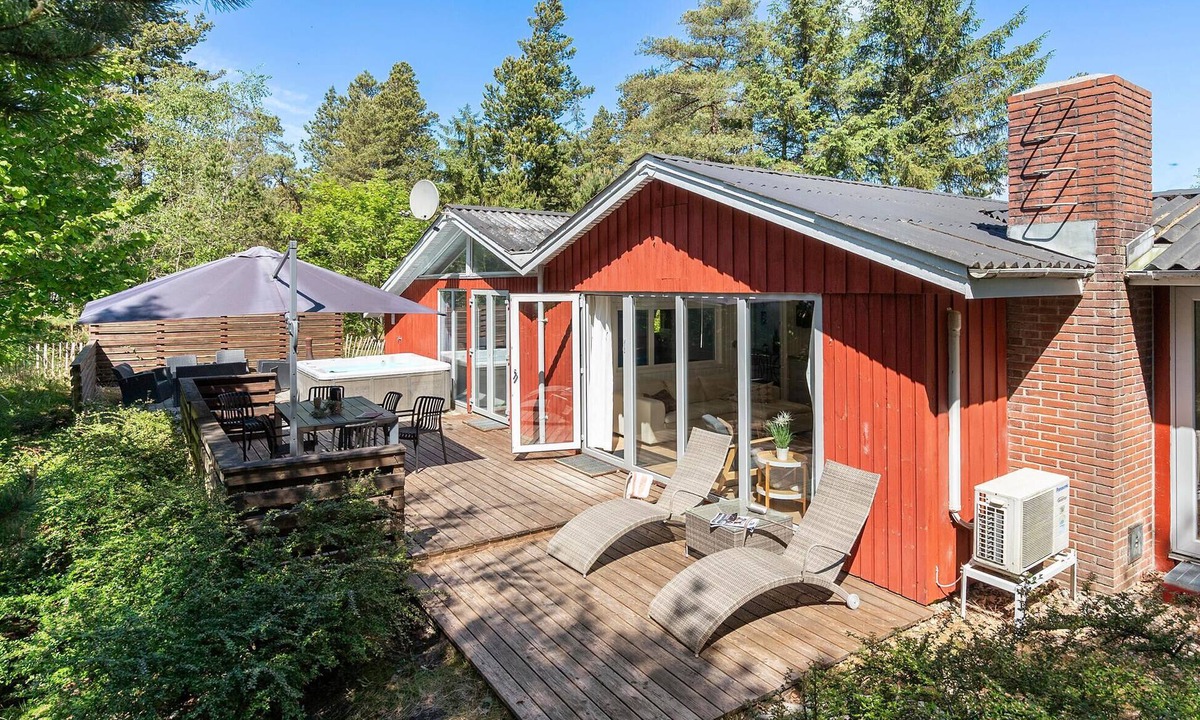 Houstrup House | Pet friendly home in Nørre Nebel with sauna