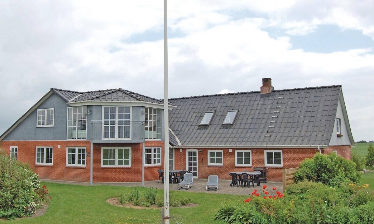 Bredebro House | Pet friendly home in Bredebro with house sea view