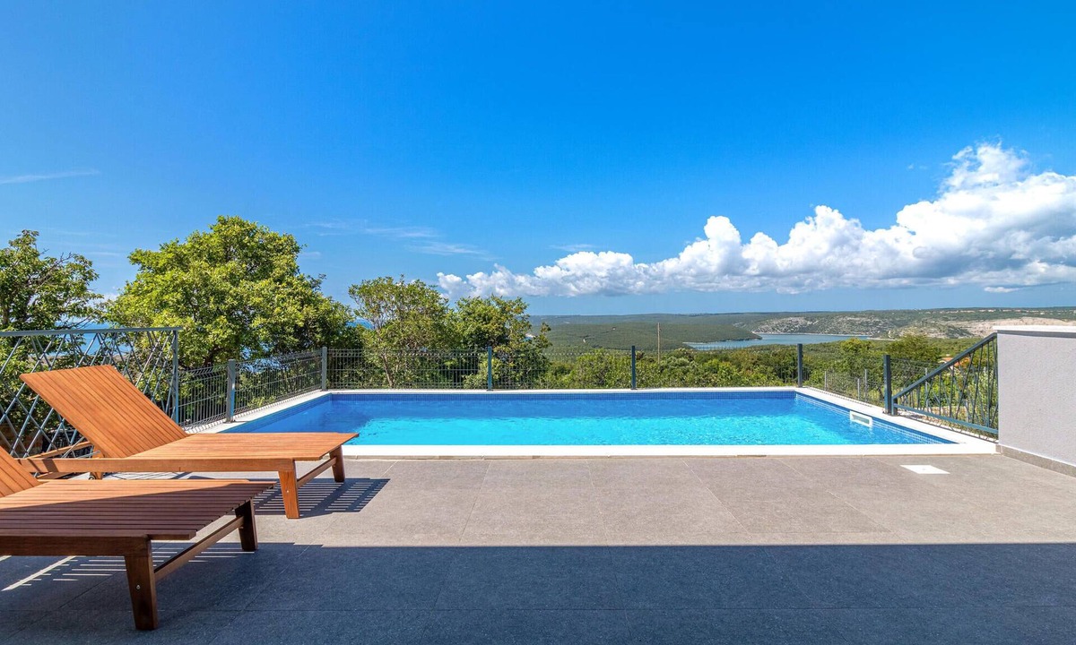 Brovinje House | Pet friendly home in Brovinje