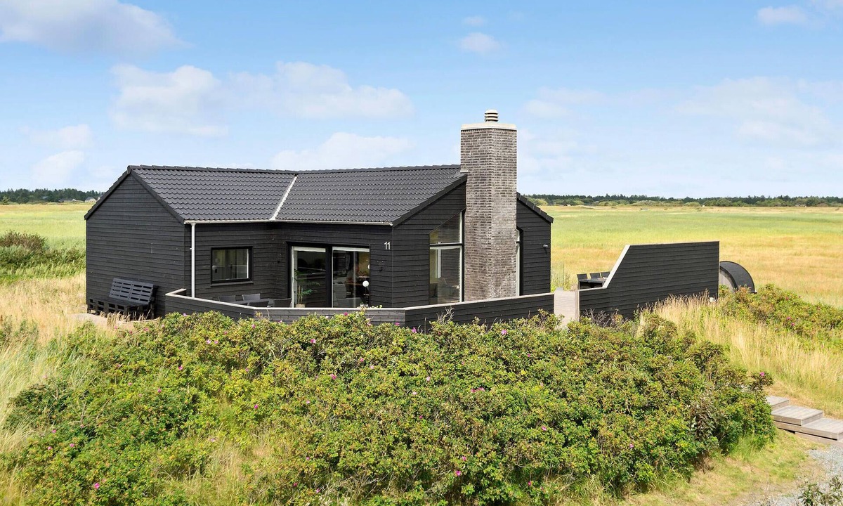 Blavand House | Pet friendly home in Blåvand with sauna