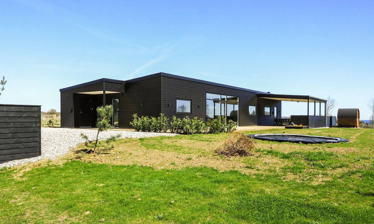 Hvidbjerg Strand House | Pet friendly home in Børkop with sauna