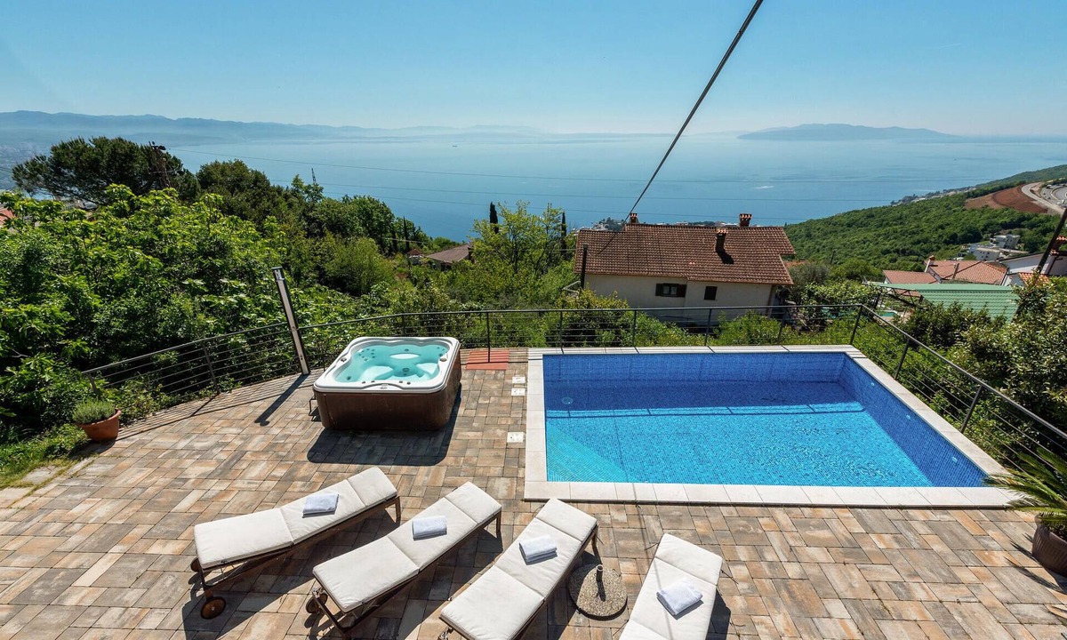 Bregi House | Pet friendly home in Bregi with house sea view