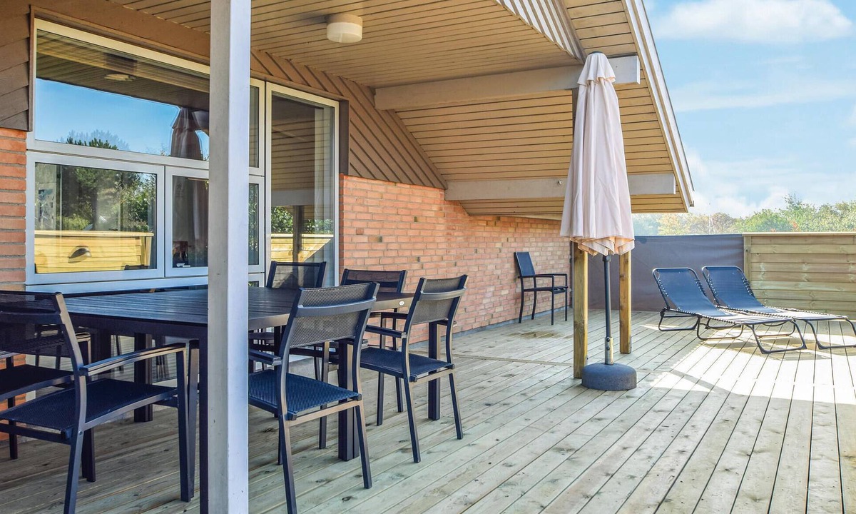 Pøt Strandby House | Pet friendly home in Juelsminde with sauna