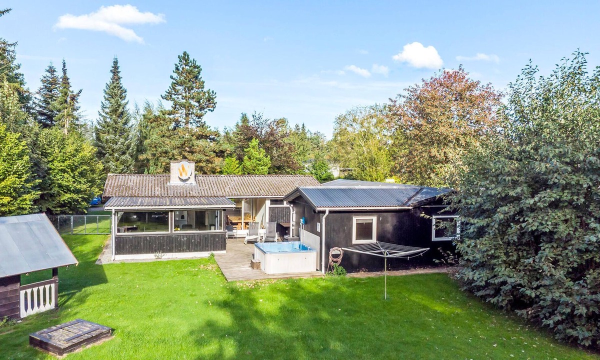 Marielyst House | Pet friendly home in Væggerløse with WiFi
