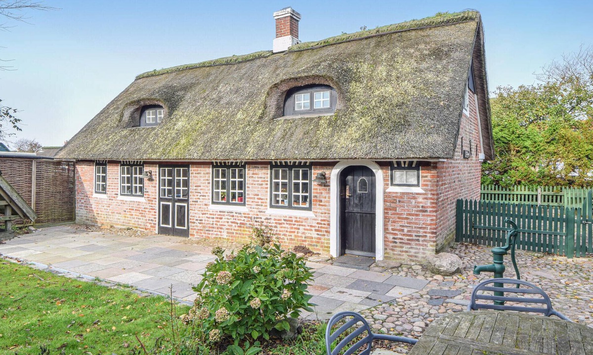 Sønderho House | Pet friendly home in Fanø with kitchen