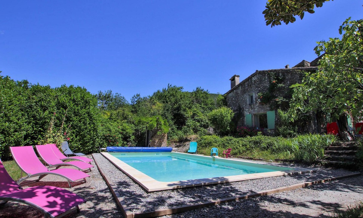 Cliousclat House | Pet friendly home in Cliousclat