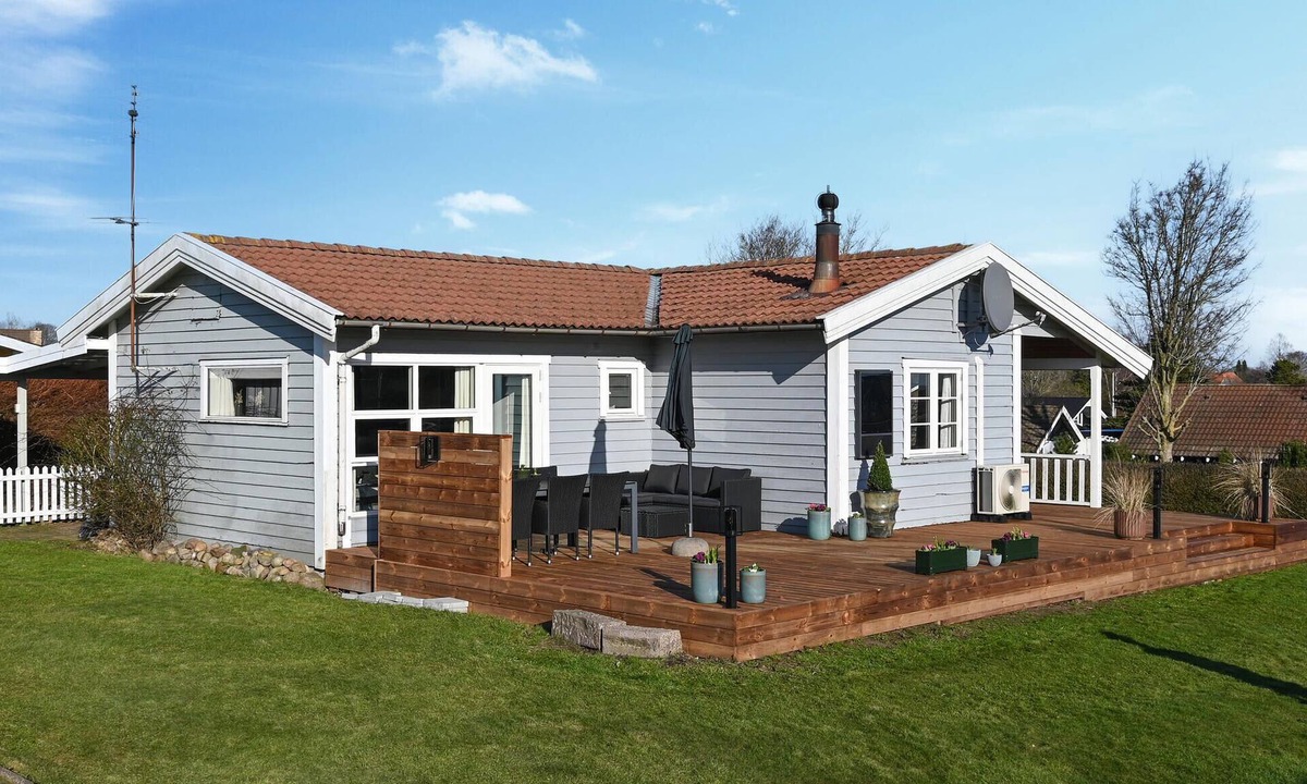 Hejlsminde Strand House | Pet friendly home in Hejls with sauna