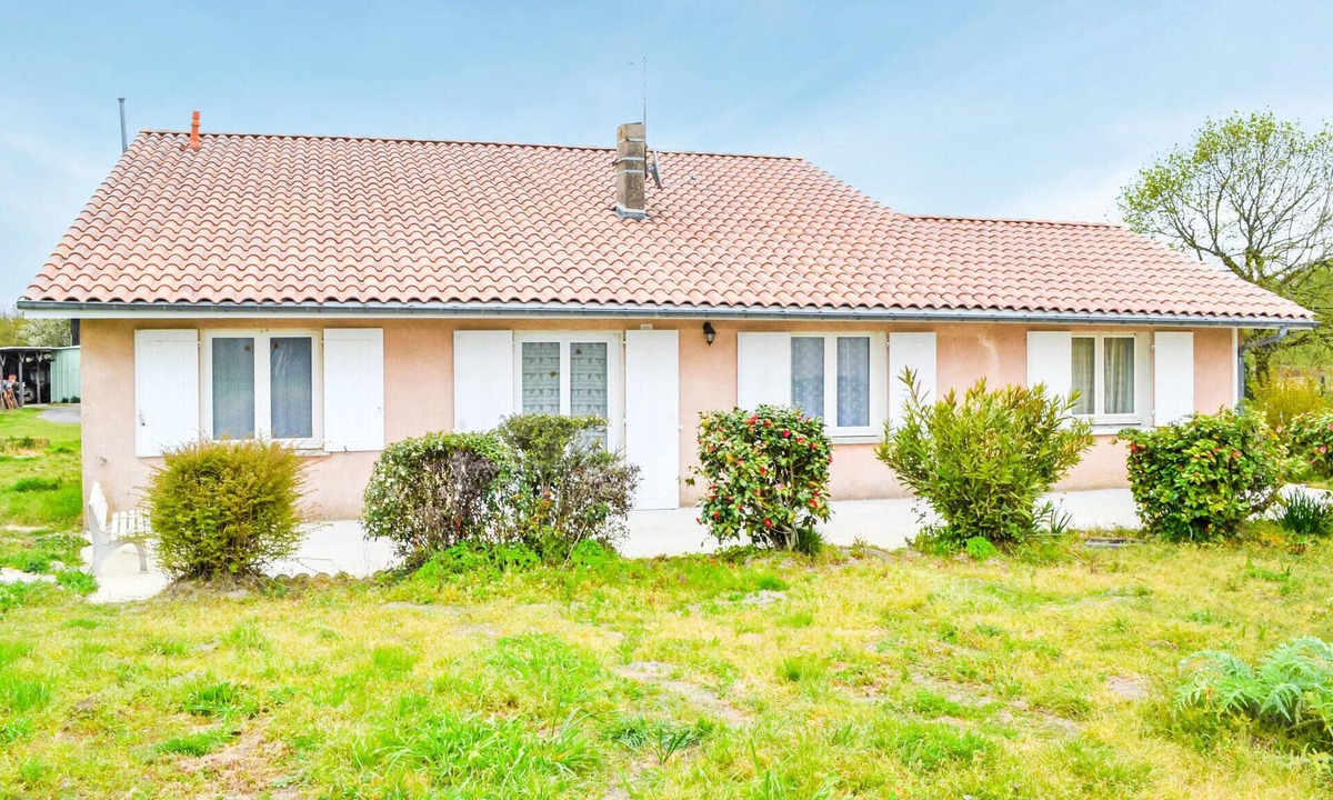 Langon House | Pet friendly home in Langon with WiFi
