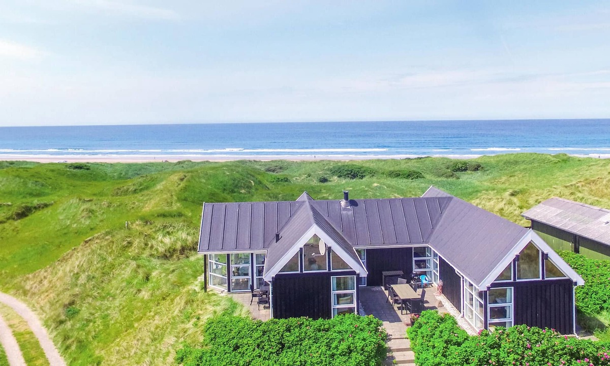 Lokken House | Pet friendly home in Løkken with sauna