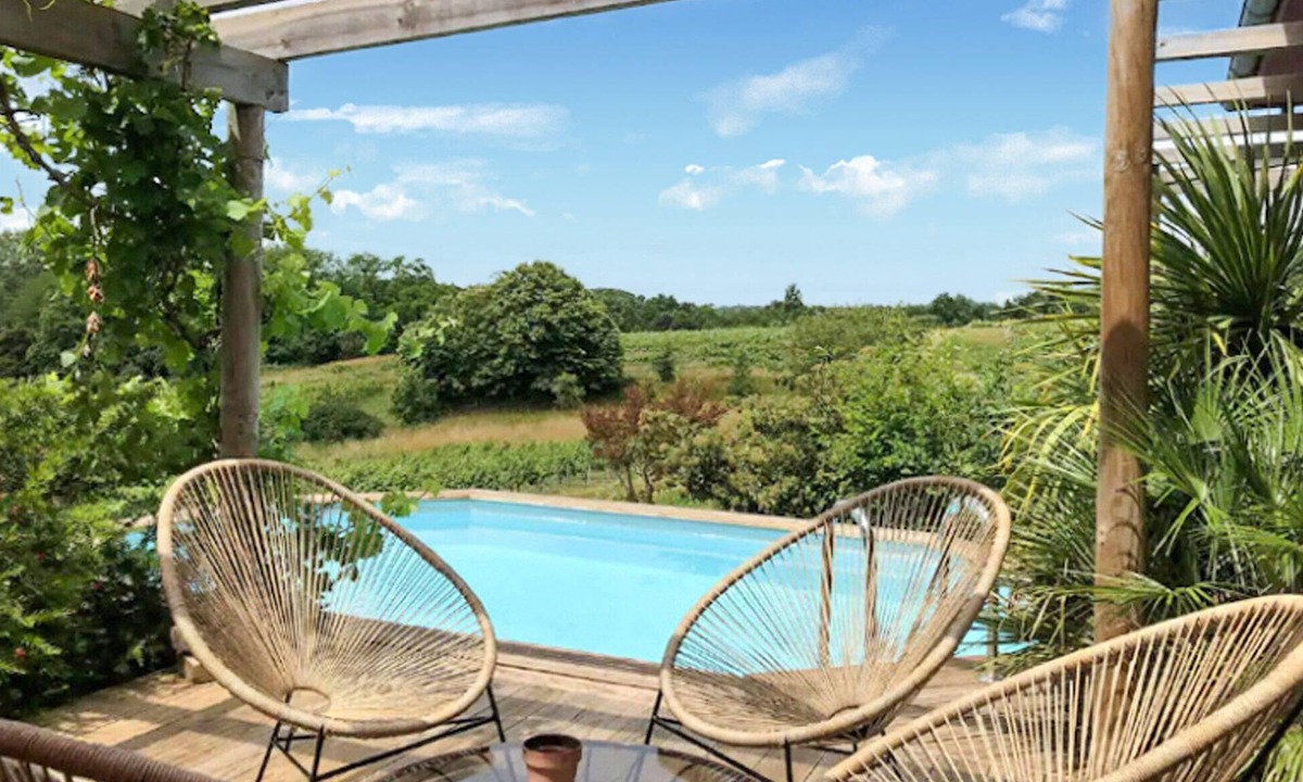 Mombrier House | Pet friendly home in Mombrier