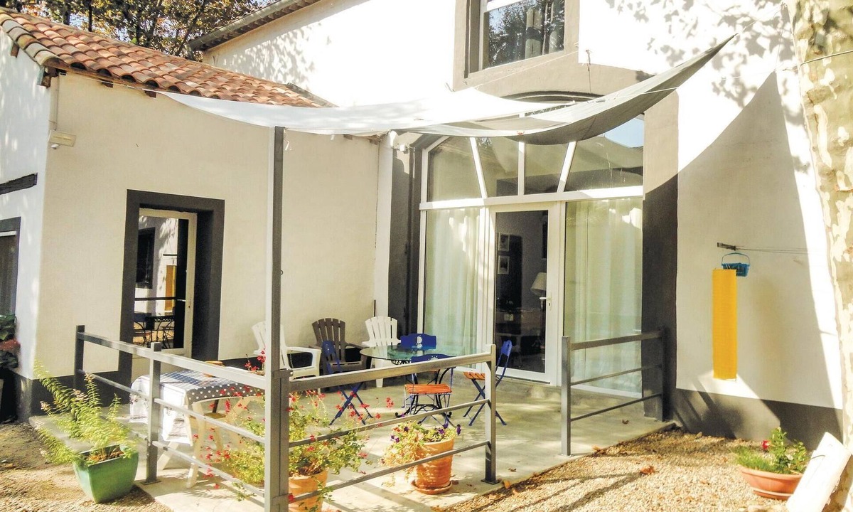 Narbonne House | Pet friendly home in Narbonne with sauna