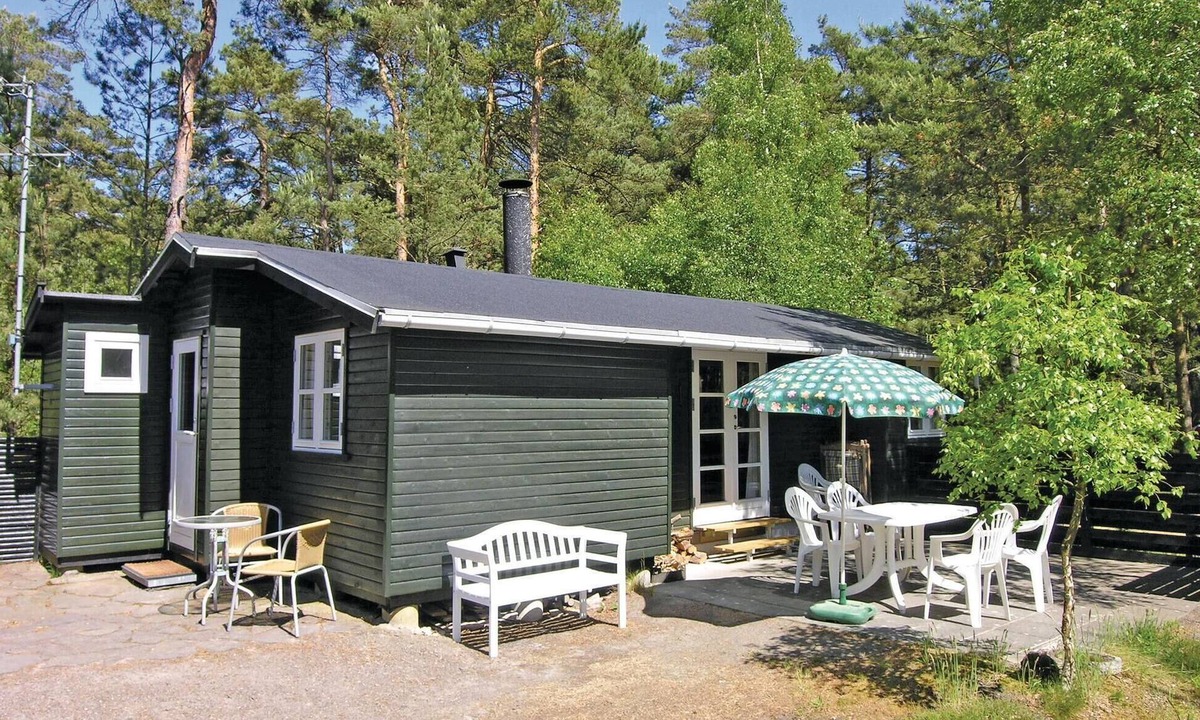 Spidsegard House | Pet friendly home in Nexø with kitchen