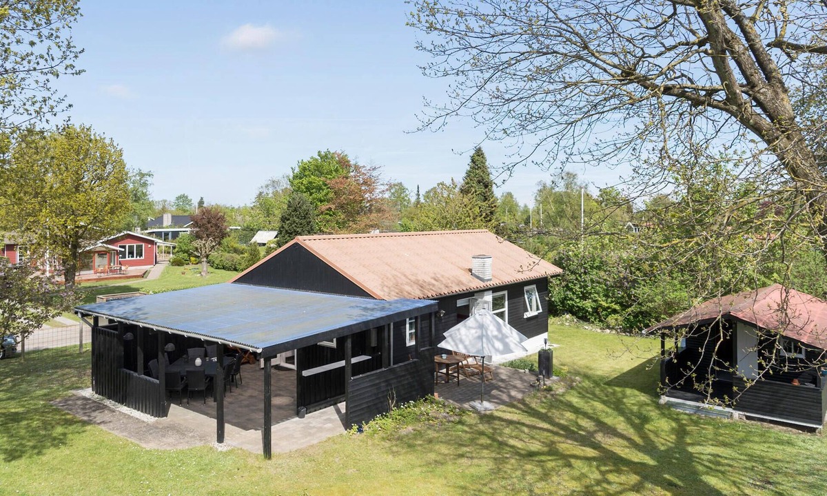 Saksild Strand House | Pet friendly home in Odder with WiFi