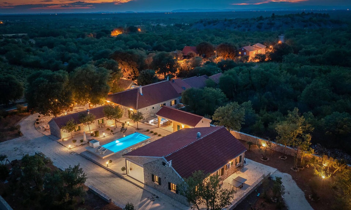 Razvode House | Pet friendly home in Oklaj with sauna