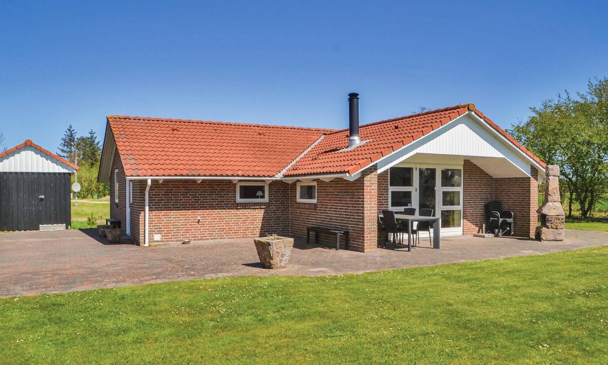 Jegum House | Pet friendly home in Oksbøl with sauna