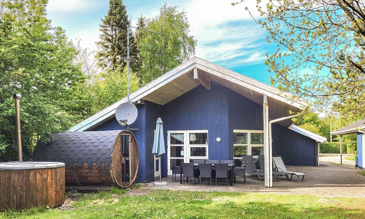 Jegum House | Pet friendly home in Oksbøl with sauna