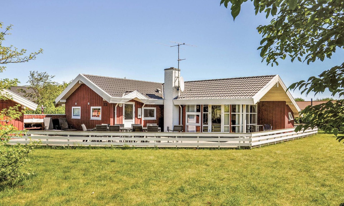 Hasmark Strand House | Pet friendly home in Otterup with sauna