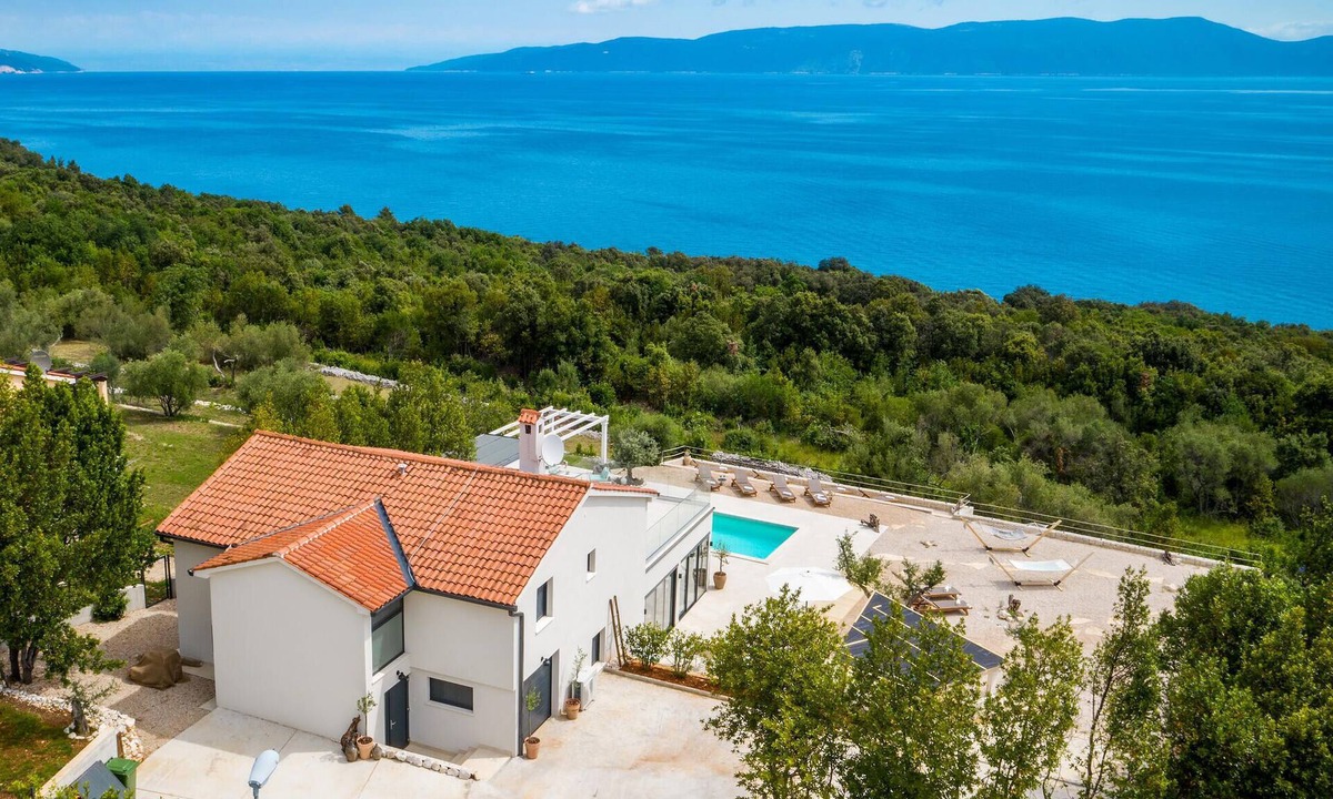 Ravni House | Pet friendly home in Ravni with sauna
