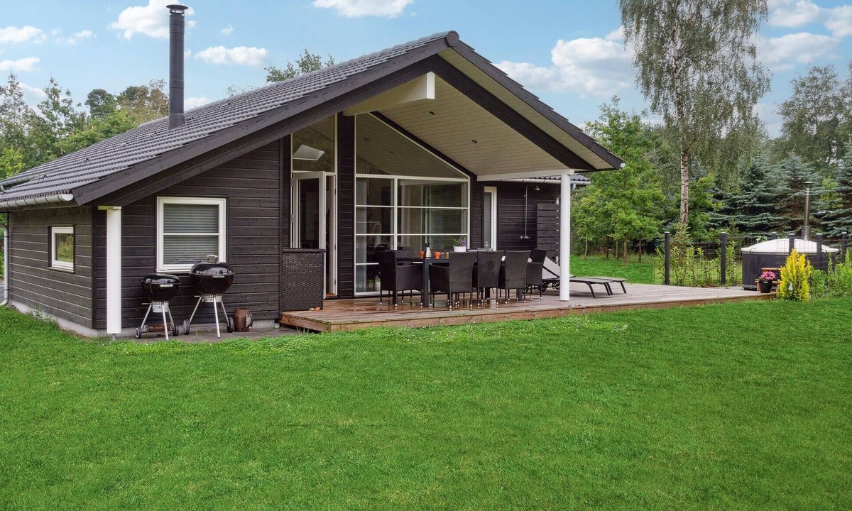 Rodby House | Pet friendly home in Rødby with kitchen