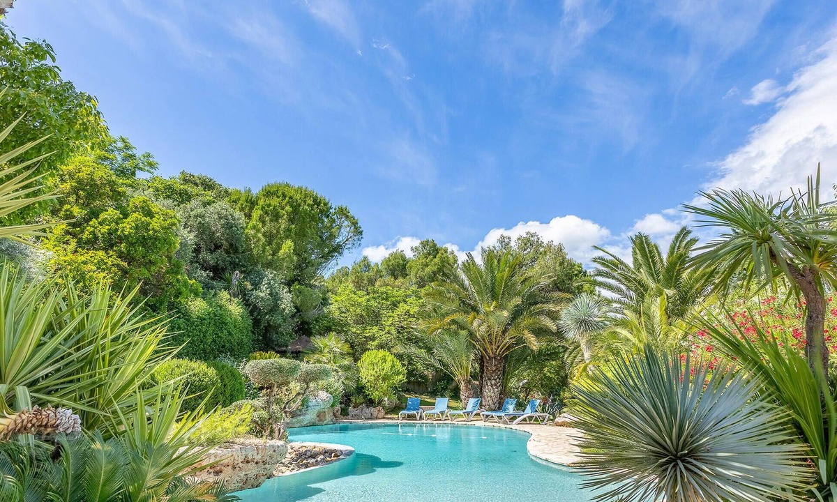 Roujan House | Pet friendly home in Roujan