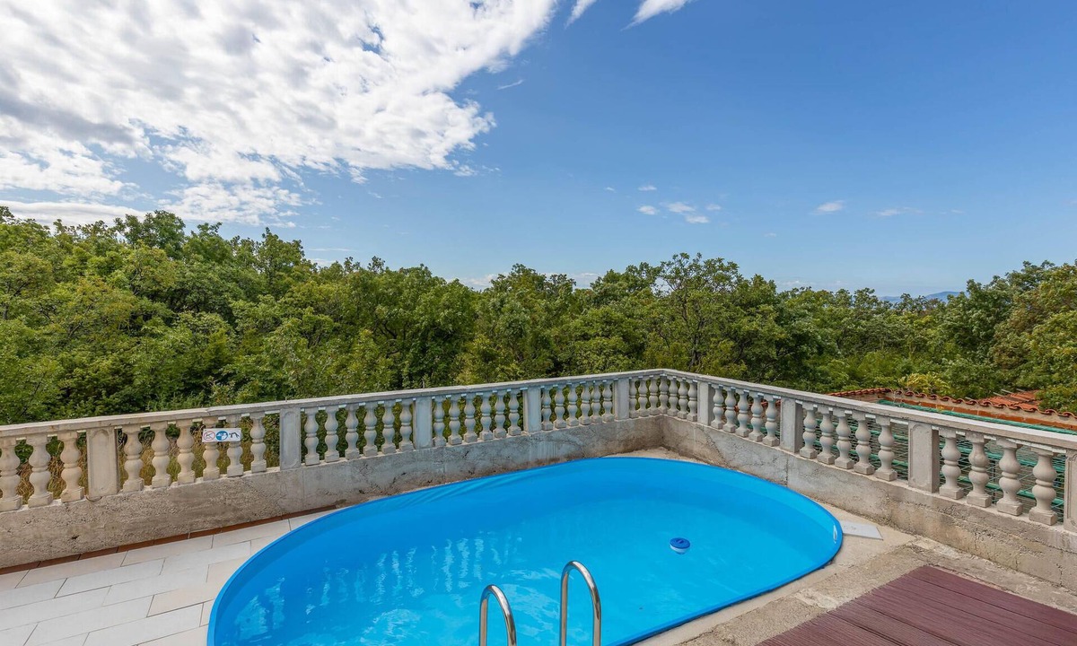 Smrika House | Pet friendly home in Smrika
