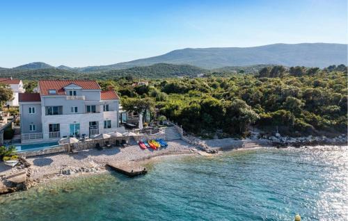 Janjina House | Pet Friendly Home In Sreser With Sauna