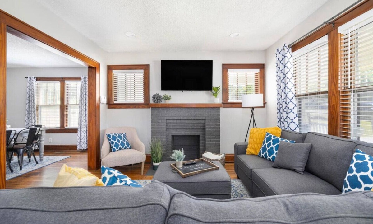 Bristol House | Pet Friendly Home Near State St.