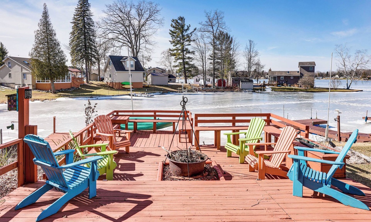 Farwell House | Pet Friendly Home on Lake w/Dock, Firepit & More!