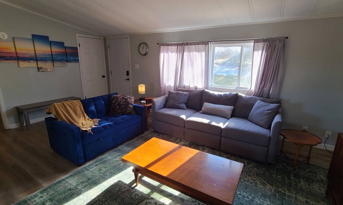 Blue Springs House | Pet friendly home, quiet neighborhood,multiple lakes,sports.
