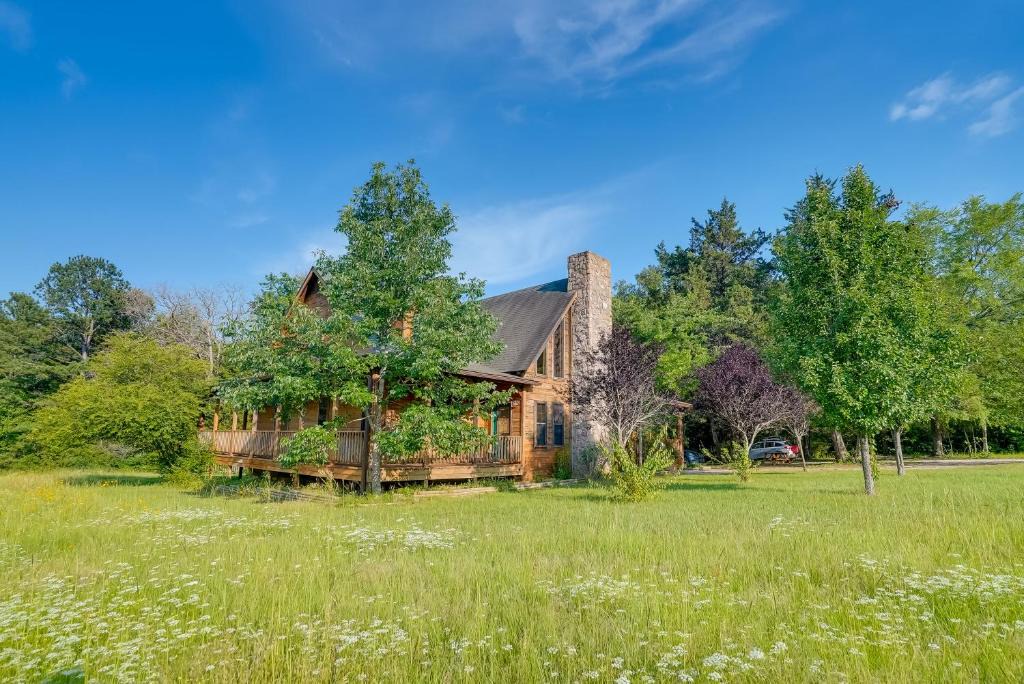 Jefferson House | Pet-Friendly Jefferson Home Near Lake O’ the Pines
