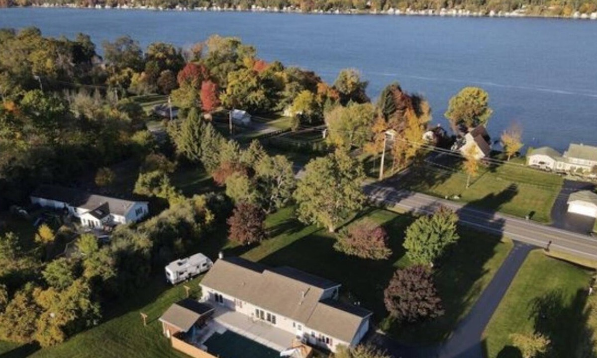 Town of Milo House | Pet Friendly Keuka Playhouse w/Lake Views-, Inground Pool, Hot tub, Movie Room
