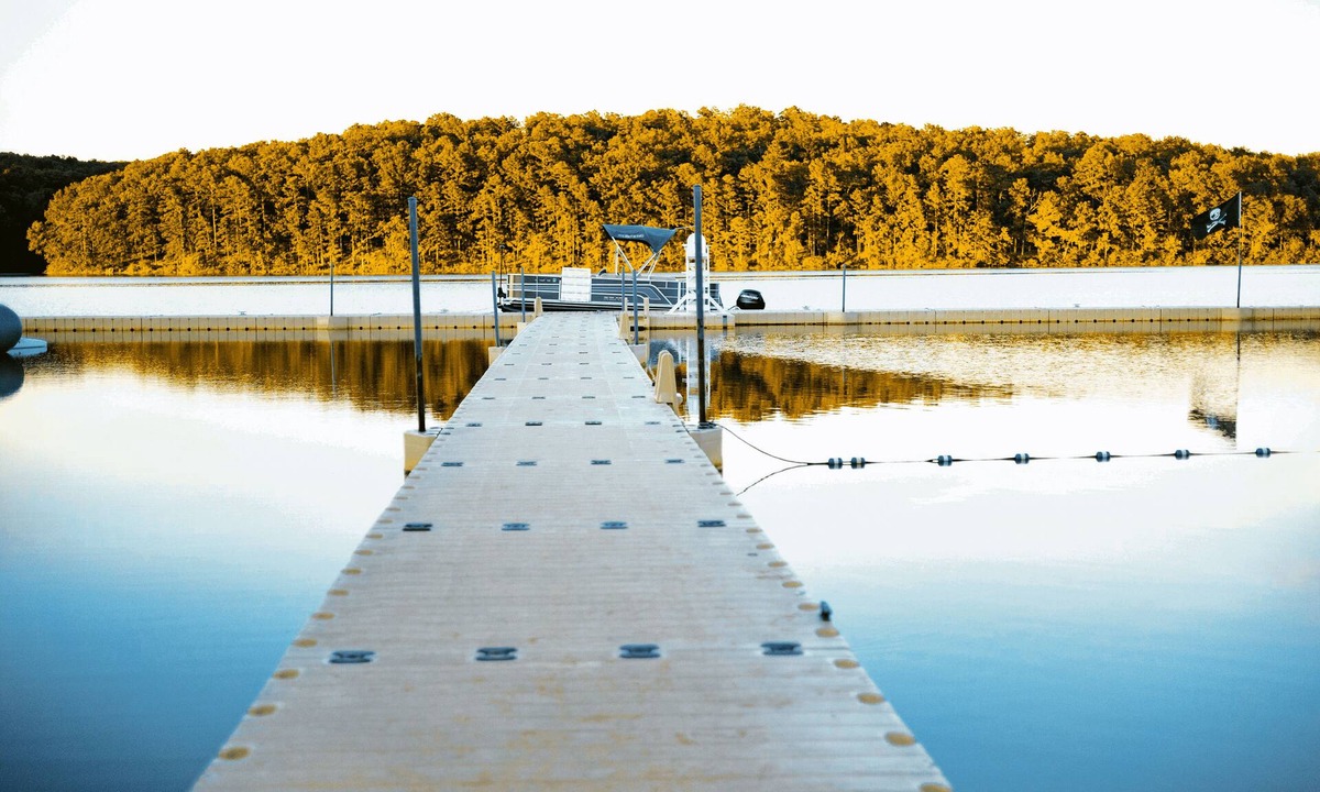 Potosi Cabin | Pet-Friendly Lake Hideaway w/Views