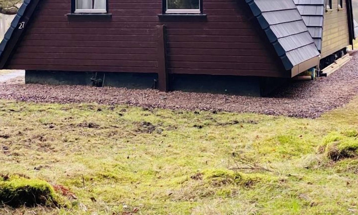 South Laggan Ski Chalet | Pet friendly Lodge with Loch view