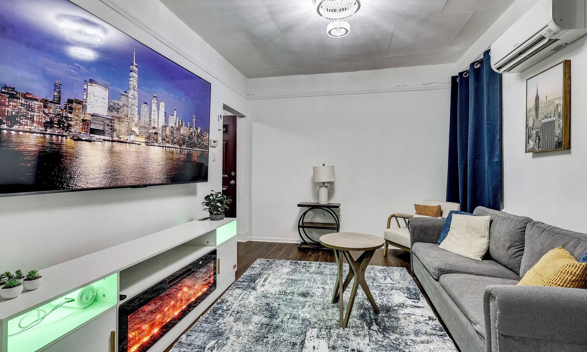 Lodi Apartment | Pet-Friendly Lodi Apt By Public Transit & MetLife!