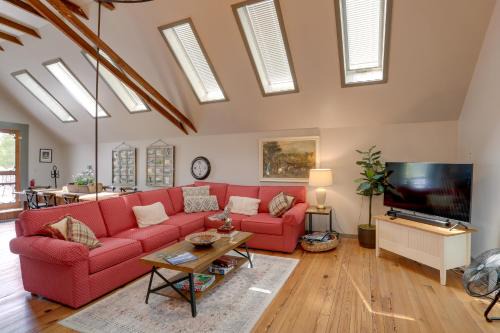 Bemus Point Apartment | Pet-Friendly Loft Vacation Rental w/Fire Pit!