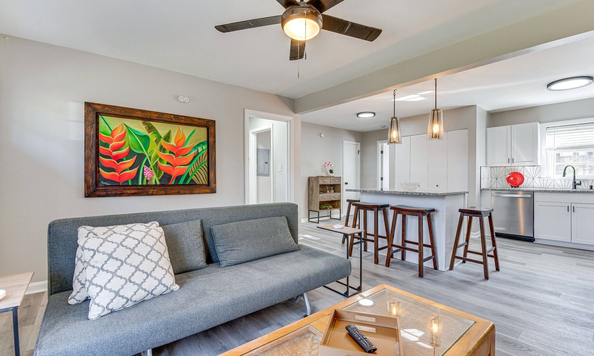 Mableton House | Pet-Friendly Mableton Home w/Grill & Fire Pit!