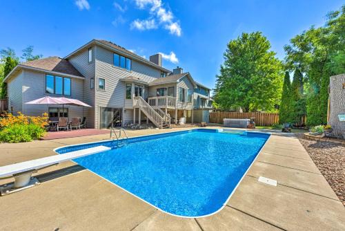 Maple Grove House | Pet-Friendly Maple Grove Gem with Private Yard!
