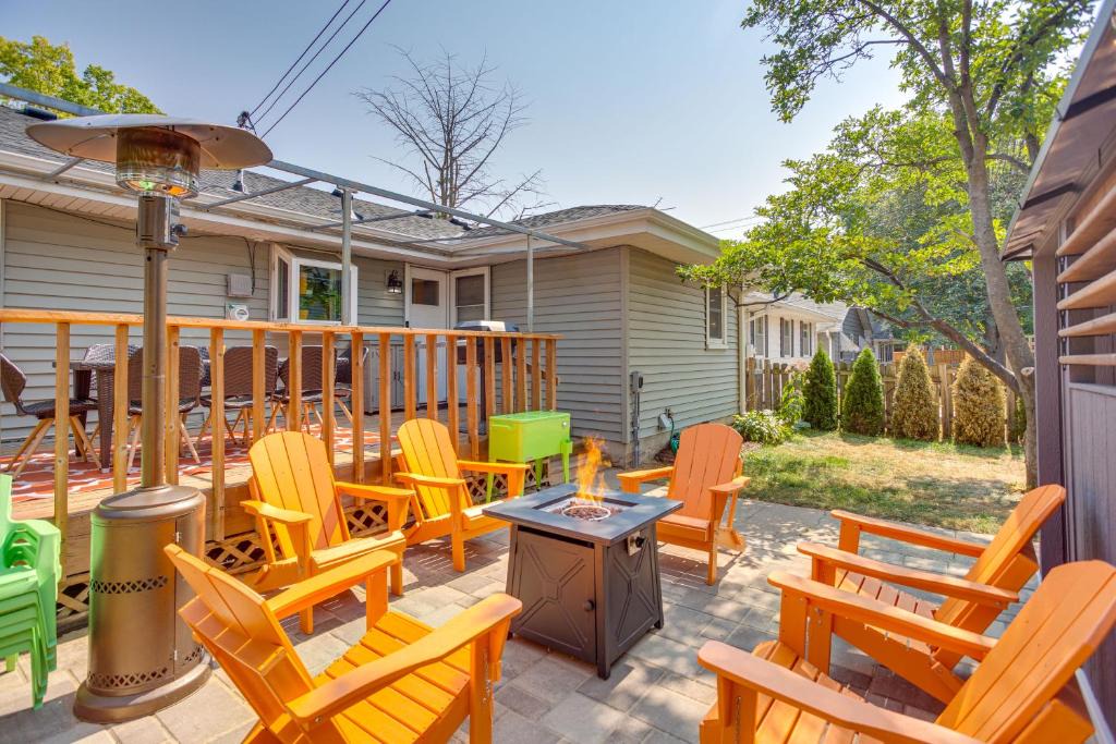 Southwest Minneapolis House | Pet-Friendly Minneapolis Home ~ 8 Mi to Downtown!