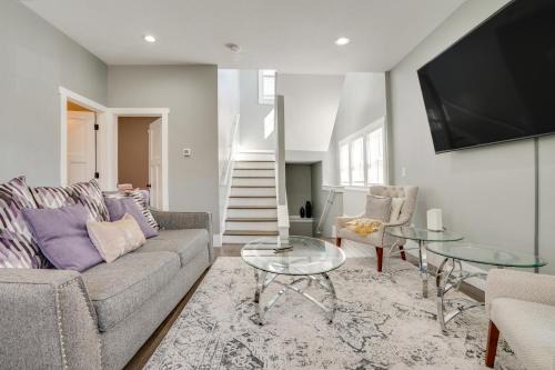 Southwest Minneapolis House | Pet-Friendly Minneapolis Home ~ 6 Mi to Dtwn!