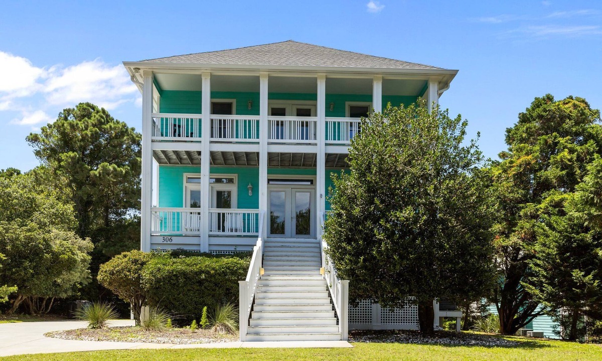 Emerald Isle House | Pet Friendly, Oceanside Interior Home Private Pool, Golf Cart, and Easy Access.