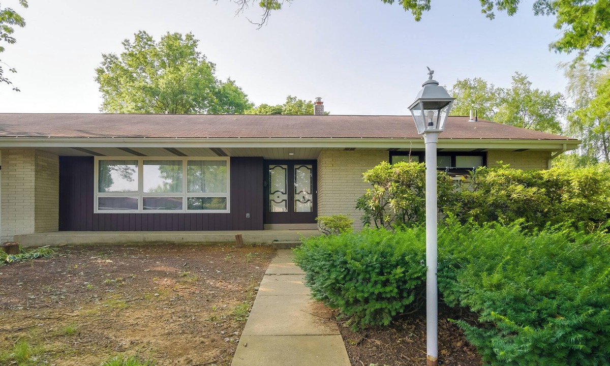 Palmyra House | Pet-Friendly Palmyra Home with Large Backyard!