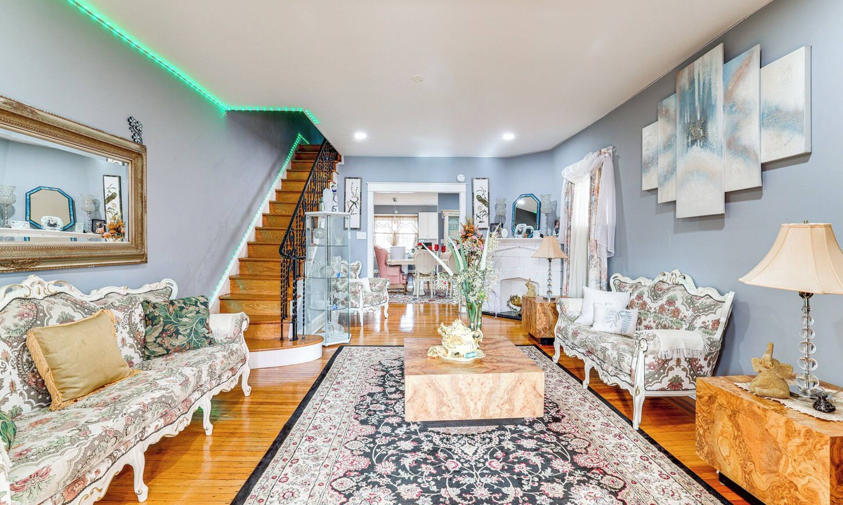 Yeadon House | Pet-Friendly Philly Area Townhome Near World Cup!